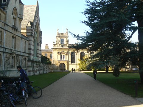  Oxford, Thành phố của những ngọn tháp thơ mộng